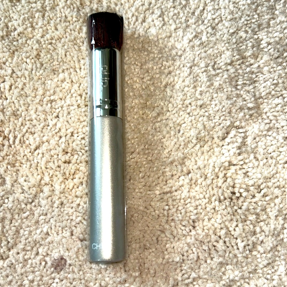PUR Cosmetics Chisel Brush